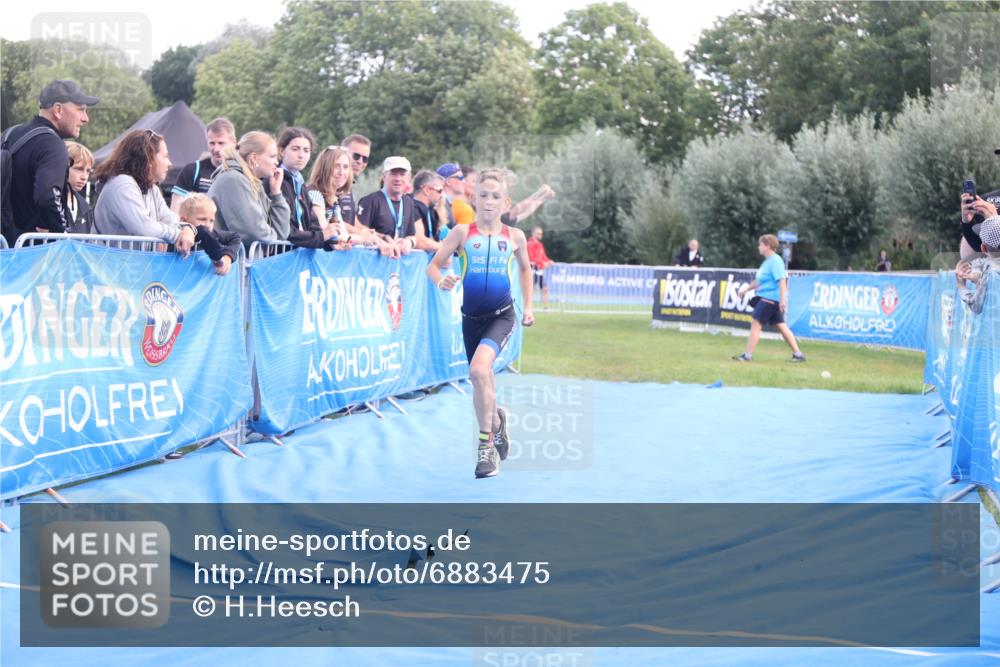25.08.2024 - Elbe Triathlon Hamburg H.Heesch http://msf.ph/oto/6883475 25.08.2024 13:00:18 Ziel 1785 meine-sportfotos.de