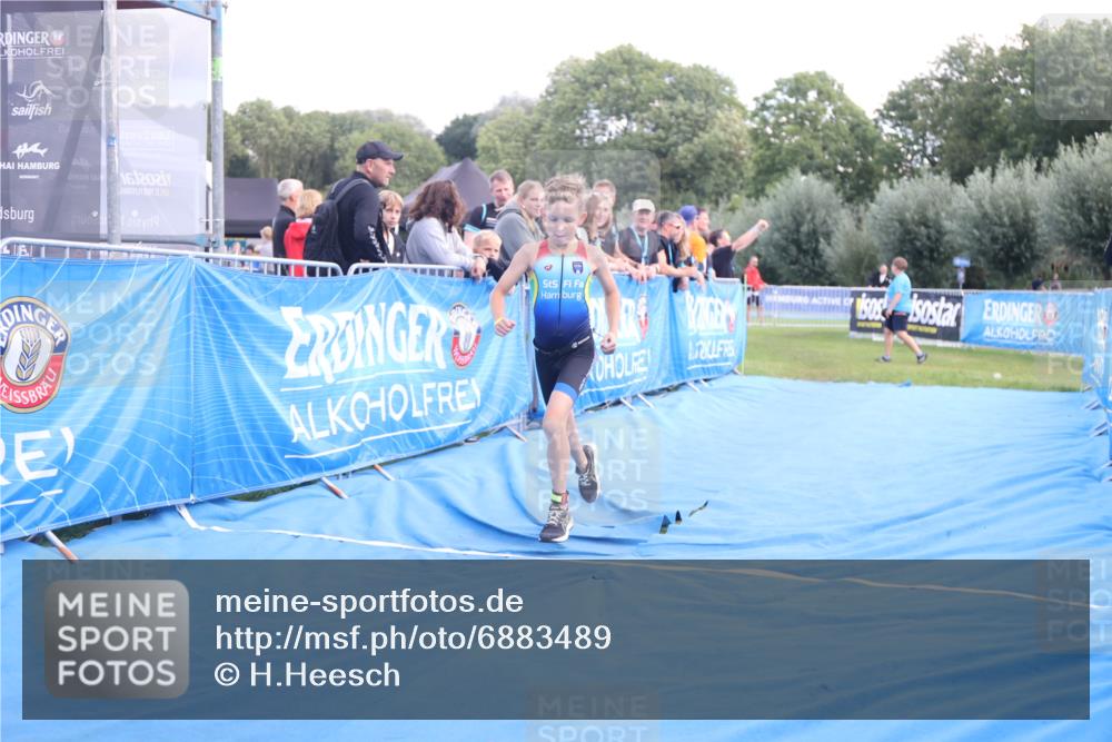 25.08.2024 - Elbe Triathlon Hamburg H.Heesch http://msf.ph/oto/6883489 25.08.2024 13:00:19 Ziel 1785 meine-sportfotos.de