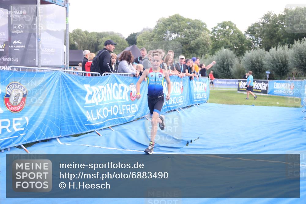 25.08.2024 - Elbe Triathlon Hamburg H.Heesch http://msf.ph/oto/6883490 25.08.2024 13:00:19 Ziel 1785 meine-sportfotos.de