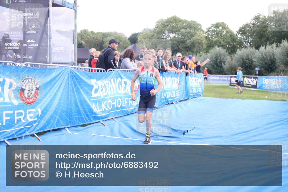 25.08.2024 - Elbe Triathlon Hamburg H.Heesch http://msf.ph/oto/6883492 25.08.2024 13:00:19 Ziel 1785 meine-sportfotos.de