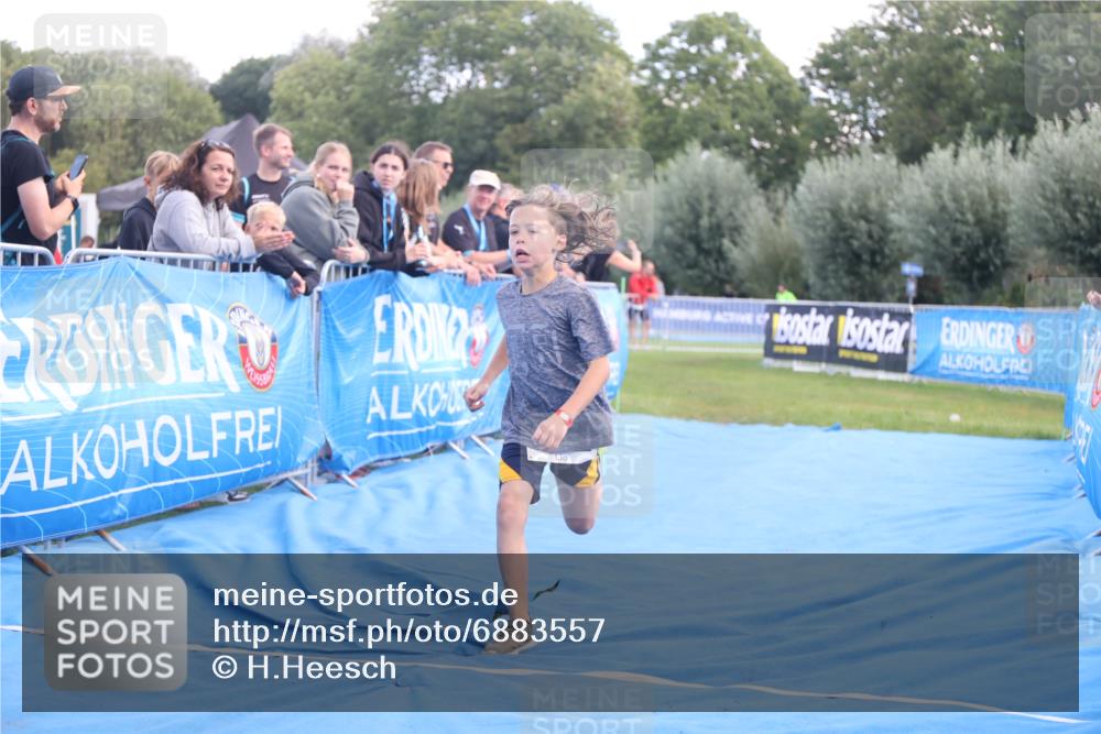 25.08.2024 - Elbe Triathlon Hamburg H.Heesch http://msf.ph/oto/6883557 25.08.2024 13:00:54 Ziel 1822 meine-sportfotos.de