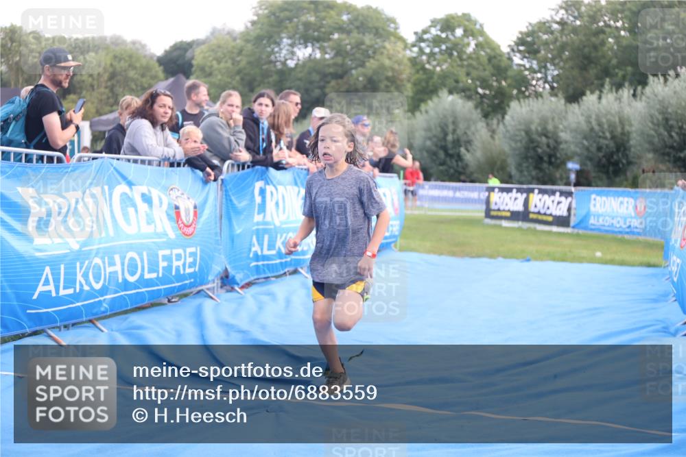 25.08.2024 - Elbe Triathlon Hamburg H.Heesch http://msf.ph/oto/6883559 25.08.2024 13:00:54 Ziel 1822 meine-sportfotos.de