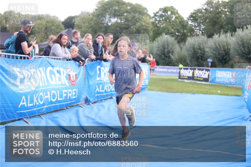 25.08.2024 - Elbe Triathlon Hamburg H.Heesch http://msf.ph/oto/6883560 25.08.2024 13:00:54 Ziel 1822 meine-sportfotos.de