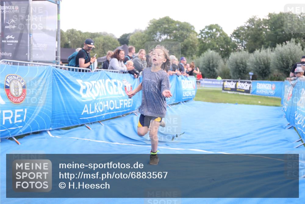 25.08.2024 - Elbe Triathlon Hamburg H.Heesch http://msf.ph/oto/6883567 25.08.2024 13:00:55 Ziel 1822 meine-sportfotos.de