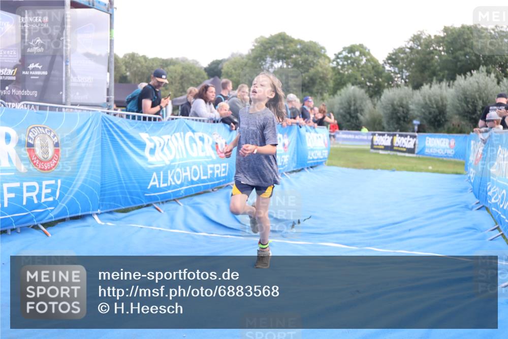 25.08.2024 - Elbe Triathlon Hamburg H.Heesch http://msf.ph/oto/6883568 25.08.2024 13:00:55 Ziel 1822 meine-sportfotos.de