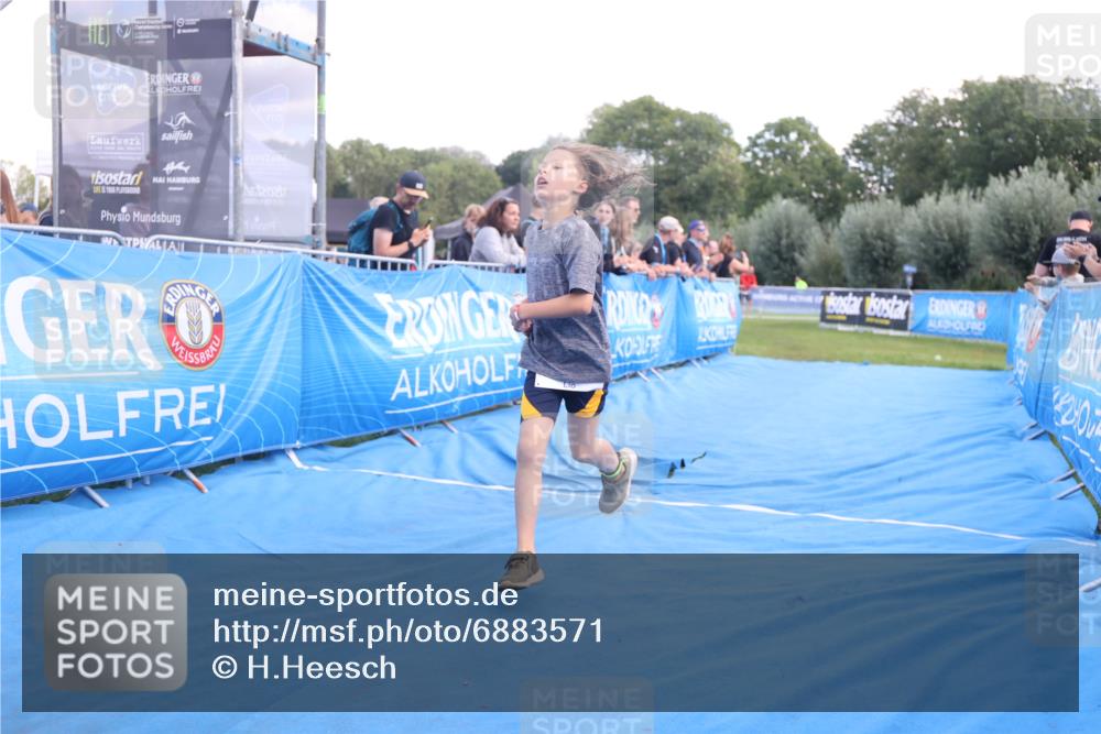 25.08.2024 - Elbe Triathlon Hamburg H.Heesch http://msf.ph/oto/6883571 25.08.2024 13:00:55 Ziel 1822 meine-sportfotos.de