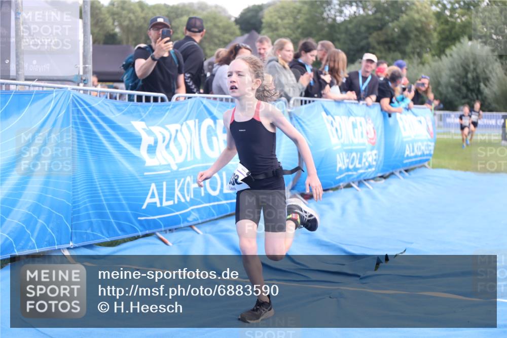 25.08.2024 - Elbe Triathlon Hamburg H.Heesch http://msf.ph/oto/6883590 25.08.2024 13:01:10 Ziel 1799, 1827, 1838, 1839 meine-sportfotos.de