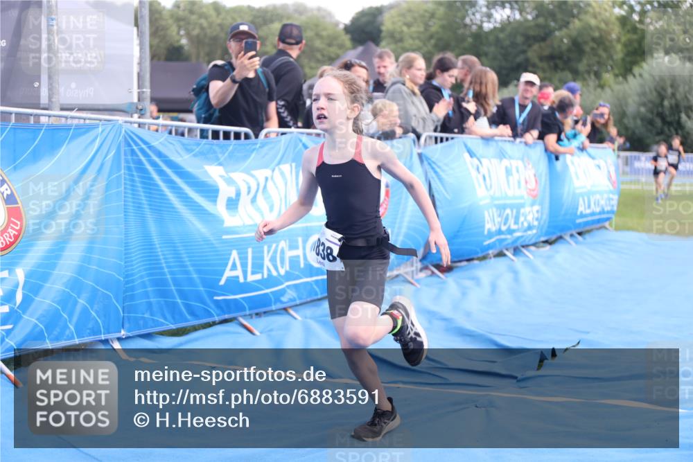 25.08.2024 - Elbe Triathlon Hamburg H.Heesch http://msf.ph/oto/6883591 25.08.2024 13:01:10 Ziel 1799, 1827, 1838, 1839 meine-sportfotos.de