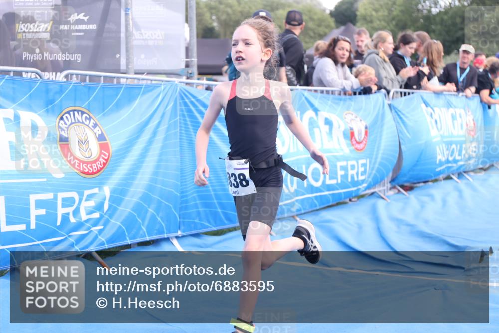 25.08.2024 - Elbe Triathlon Hamburg H.Heesch http://msf.ph/oto/6883595 25.08.2024 13:01:10 Ziel 1799, 1827, 1838, 1839 meine-sportfotos.de