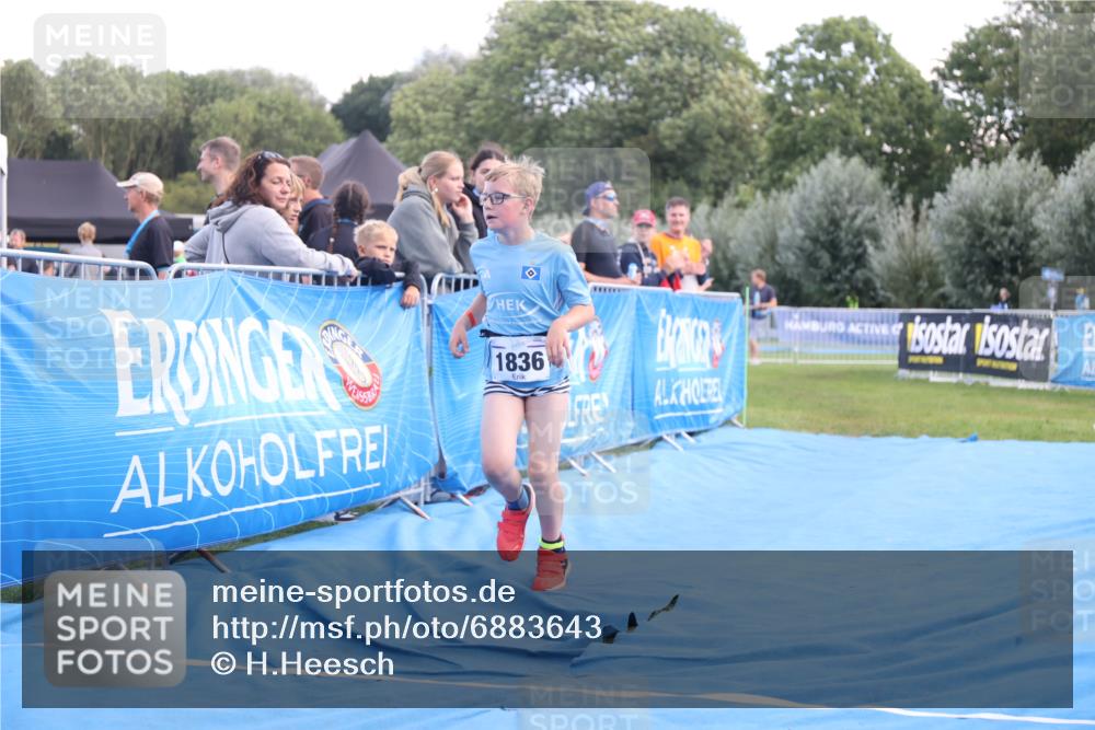 25.08.2024 - Elbe Triathlon Hamburg H.Heesch http://msf.ph/oto/6883643 25.08.2024 13:01:29 Ziel 1836 meine-sportfotos.de