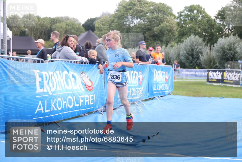 25.08.2024 - Elbe Triathlon Hamburg H.Heesch http://msf.ph/oto/6883645 25.08.2024 13:01:29 Ziel 1836 meine-sportfotos.de