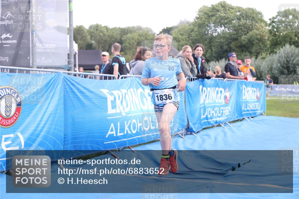 25.08.2024 - Elbe Triathlon Hamburg H.Heesch http://msf.ph/oto/6883652 25.08.2024 13:01:29 Ziel 1836 meine-sportfotos.de