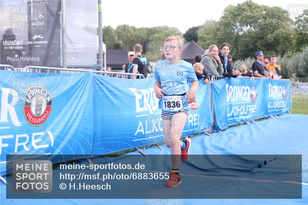 25.08.2024 - Elbe Triathlon Hamburg H.Heesch http://msf.ph/oto/6883655 25.08.2024 13:01:30 Ziel 1836 meine-sportfotos.de