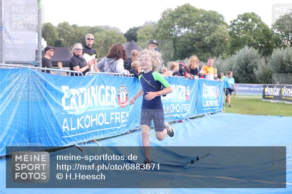 25.08.2024 - Elbe Triathlon Hamburg H.Heesch http://msf.ph/oto/6883671 25.08.2024 13:02:09 Ziel 1828 meine-sportfotos.de