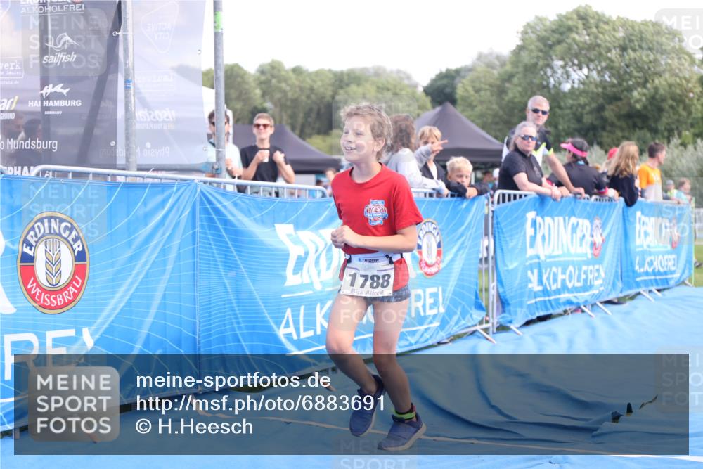 25.08.2024 - Elbe Triathlon Hamburg H.Heesch http://msf.ph/oto/6883691 25.08.2024 13:02:20 Ziel 1788 meine-sportfotos.de