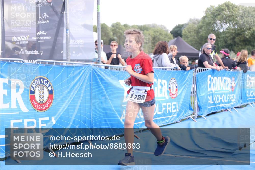 25.08.2024 - Elbe Triathlon Hamburg H.Heesch http://msf.ph/oto/6883693 25.08.2024 13:02:21 Ziel 1788 meine-sportfotos.de