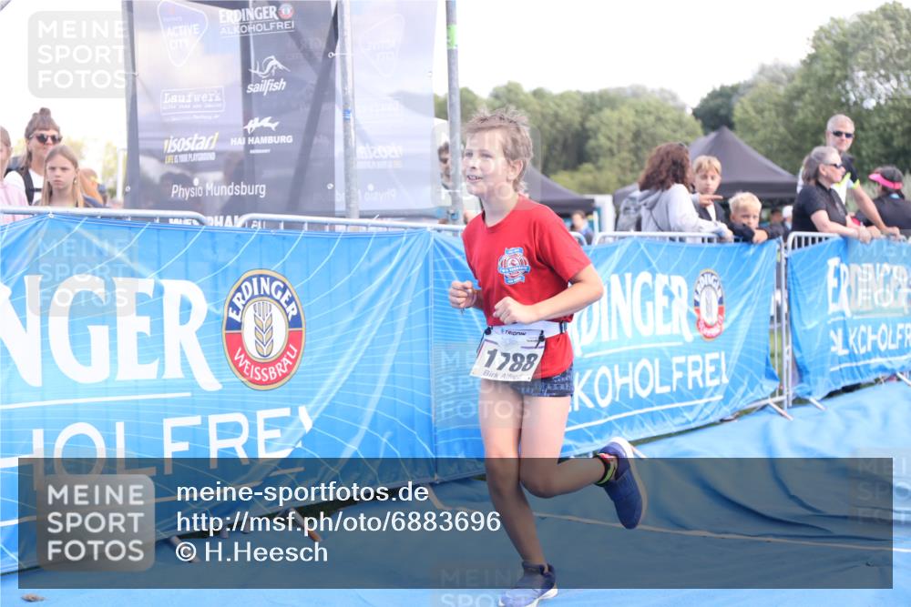 25.08.2024 - Elbe Triathlon Hamburg H.Heesch http://msf.ph/oto/6883696 25.08.2024 13:02:21 Ziel 1788 meine-sportfotos.de