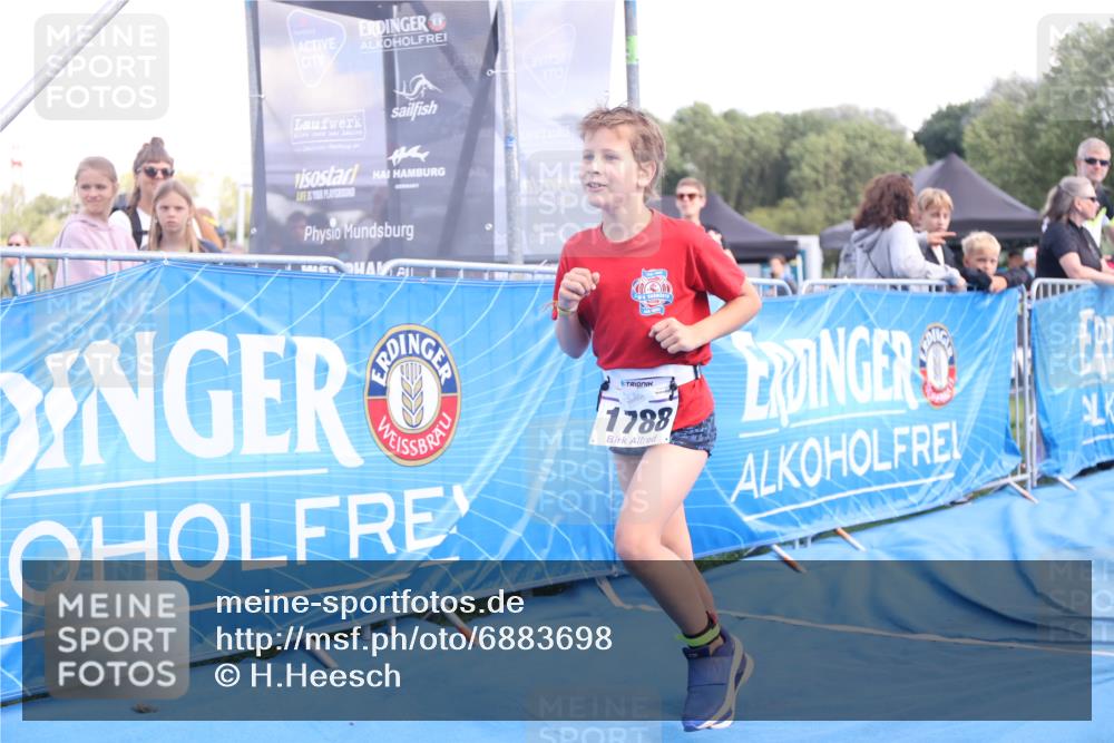 25.08.2024 - Elbe Triathlon Hamburg H.Heesch http://msf.ph/oto/6883698 25.08.2024 13:02:21 Ziel 1788 meine-sportfotos.de