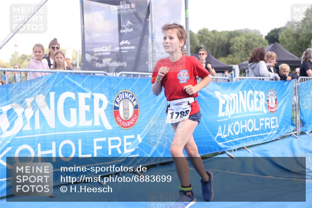 25.08.2024 - Elbe Triathlon Hamburg H.Heesch http://msf.ph/oto/6883699 25.08.2024 13:02:21 Ziel 1788 meine-sportfotos.de