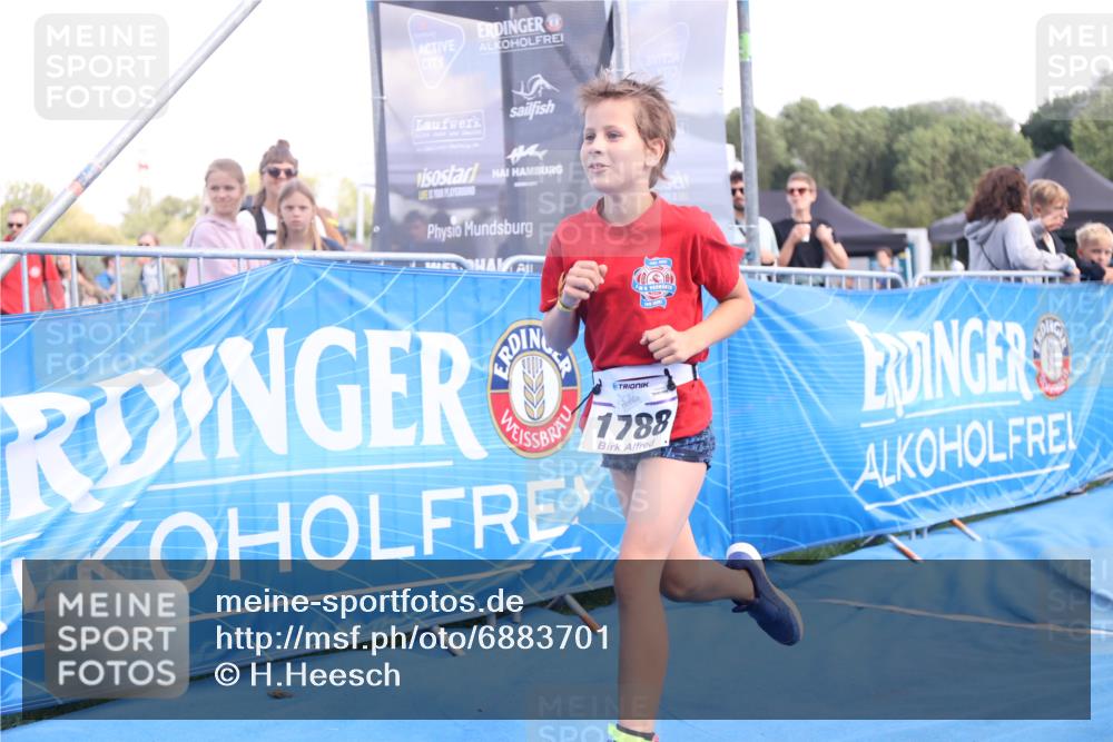25.08.2024 - Elbe Triathlon Hamburg H.Heesch http://msf.ph/oto/6883701 25.08.2024 13:02:21 Ziel 1788 meine-sportfotos.de