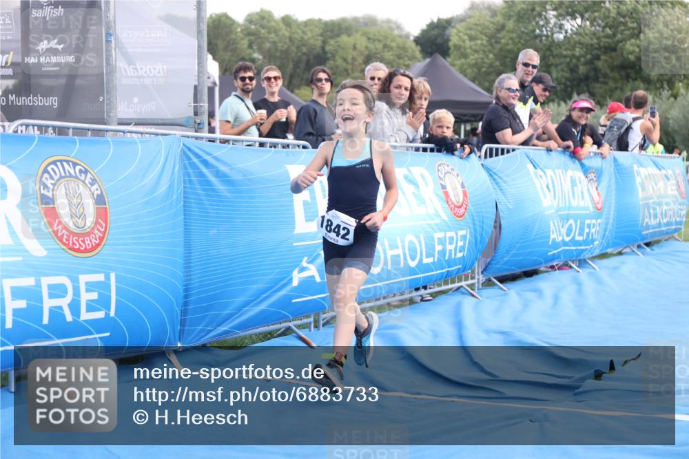 25.08.2024 - Elbe Triathlon Hamburg H.Heesch http://msf.ph/oto/6883733 25.08.2024 13:03:07 Ziel 1832, 1837, 1842, 1852 meine-sportfotos.de