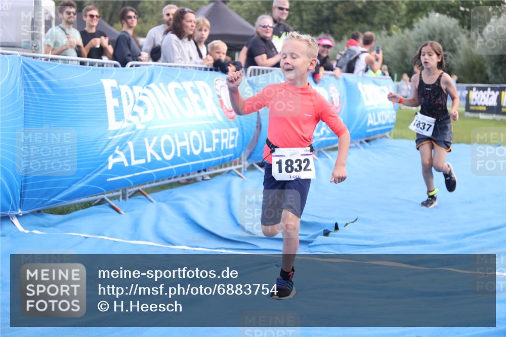 25.08.2024 - Elbe Triathlon Hamburg H.Heesch http://msf.ph/oto/6883754 25.08.2024 13:03:11 Ziel 1824, 1832, 1837, 1842, 1852 meine-sportfotos.de