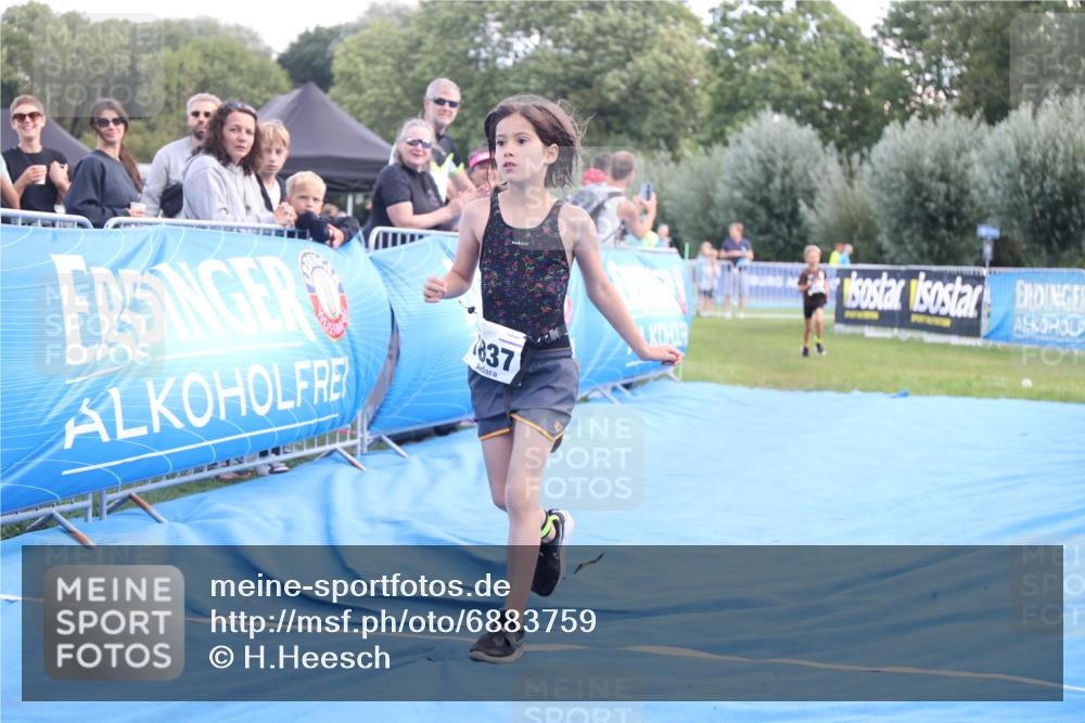 25.08.2024 - Elbe Triathlon Hamburg H.Heesch http://msf.ph/oto/6883759 25.08.2024 13:03:12 Ziel 1824, 1832, 1837, 1842 meine-sportfotos.de