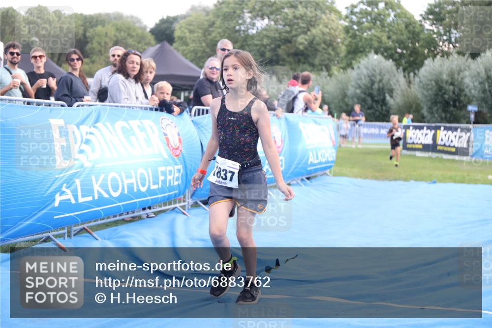 25.08.2024 - Elbe Triathlon Hamburg H.Heesch http://msf.ph/oto/6883762 25.08.2024 13:03:12 Ziel 1824, 1832, 1837, 1842 meine-sportfotos.de
