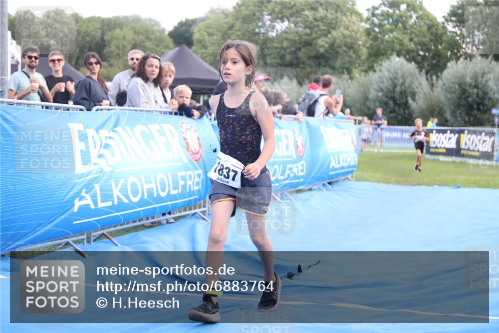 25.08.2024 - Elbe Triathlon Hamburg H.Heesch http://msf.ph/oto/6883764 25.08.2024 13:03:12 Ziel 1824, 1832, 1837, 1842 meine-sportfotos.de