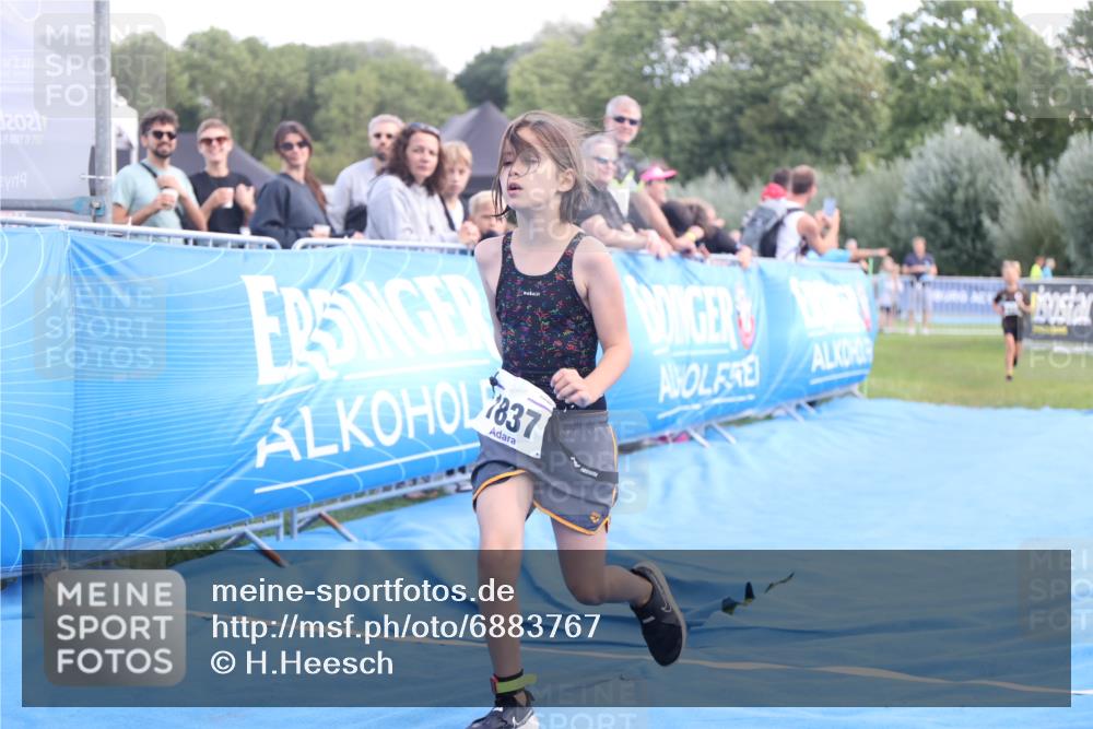 25.08.2024 - Elbe Triathlon Hamburg H.Heesch http://msf.ph/oto/6883767 25.08.2024 13:03:12 Ziel 1824, 1832, 1837, 1842 meine-sportfotos.de