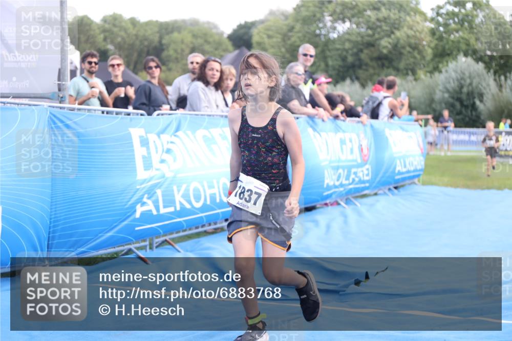 25.08.2024 - Elbe Triathlon Hamburg H.Heesch http://msf.ph/oto/6883768 25.08.2024 13:03:12 Ziel 1824, 1832, 1837, 1842 meine-sportfotos.de