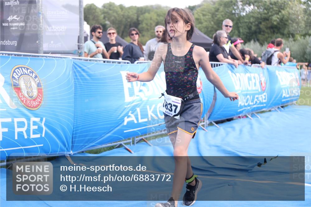 25.08.2024 - Elbe Triathlon Hamburg H.Heesch http://msf.ph/oto/6883772 25.08.2024 13:03:12 Ziel 1824, 1832, 1837, 1842 meine-sportfotos.de