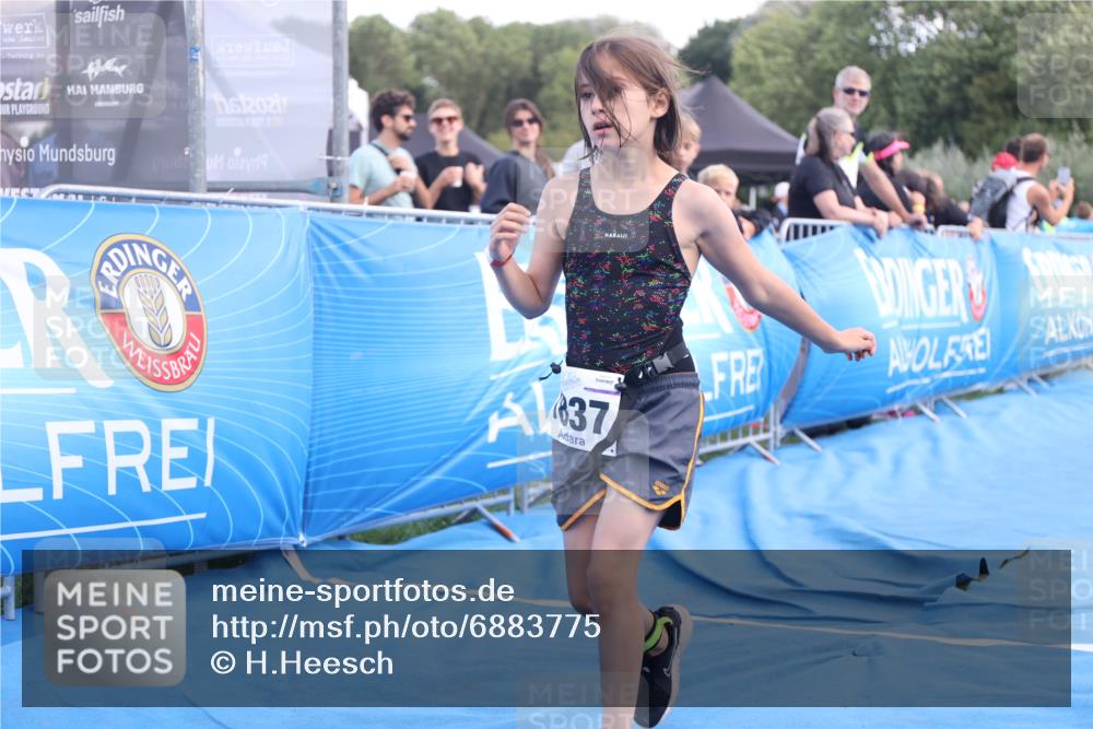 25.08.2024 - Elbe Triathlon Hamburg H.Heesch http://msf.ph/oto/6883775 25.08.2024 13:03:13 Ziel 1824, 1832, 1837, 1842 meine-sportfotos.de