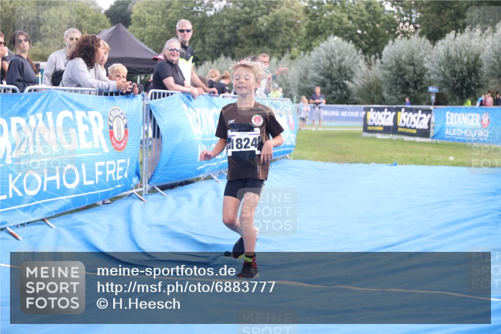 25.08.2024 - Elbe Triathlon Hamburg H.Heesch http://msf.ph/oto/6883777 25.08.2024 13:03:19 Ziel 1824, 1837 meine-sportfotos.de