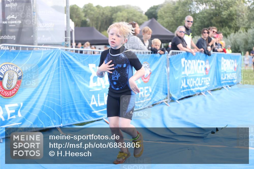 25.08.2024 - Elbe Triathlon Hamburg H.Heesch http://msf.ph/oto/6883805 25.08.2024 13:03:44 Ziel 1844, 1854 meine-sportfotos.de