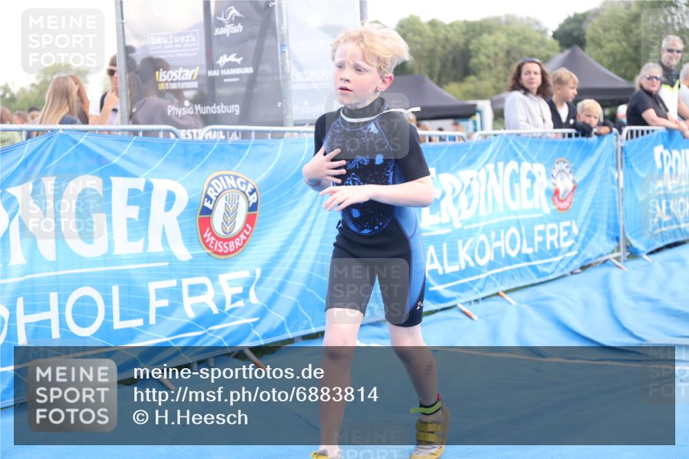25.08.2024 - Elbe Triathlon Hamburg H.Heesch http://msf.ph/oto/6883814 25.08.2024 13:03:44 Ziel 1844, 1854 meine-sportfotos.de