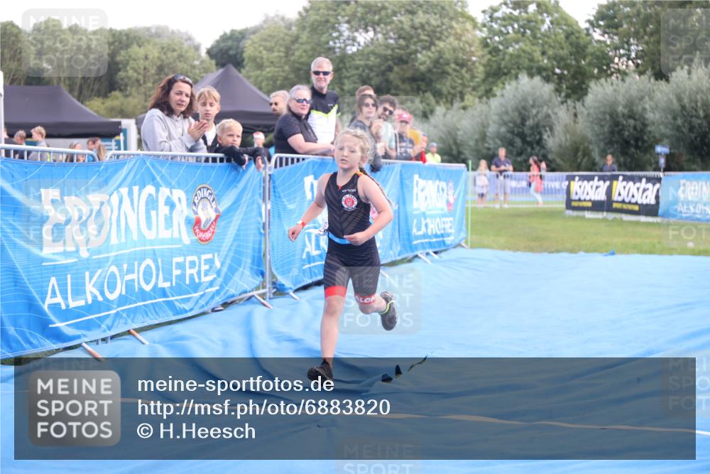 25.08.2024 - Elbe Triathlon Hamburg H.Heesch http://msf.ph/oto/6883820 25.08.2024 13:03:52 Ziel 1844 meine-sportfotos.de