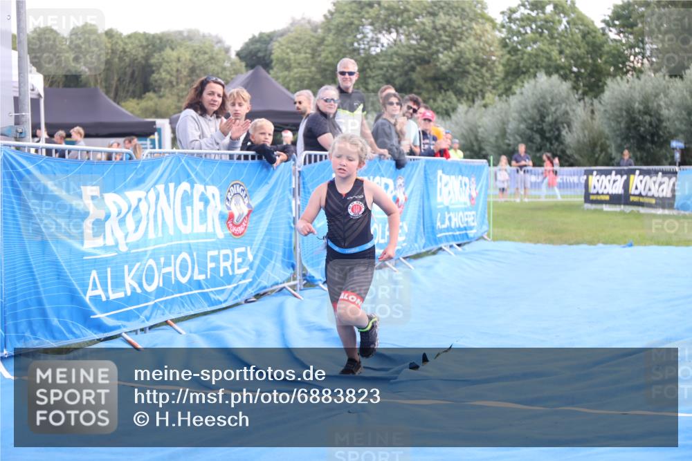 25.08.2024 - Elbe Triathlon Hamburg H.Heesch http://msf.ph/oto/6883823 25.08.2024 13:03:52 Ziel 1844 meine-sportfotos.de