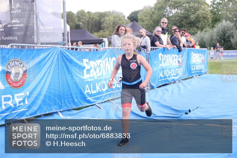 25.08.2024 - Elbe Triathlon Hamburg H.Heesch http://msf.ph/oto/6883833 25.08.2024 13:03:52 Ziel 1844 meine-sportfotos.de