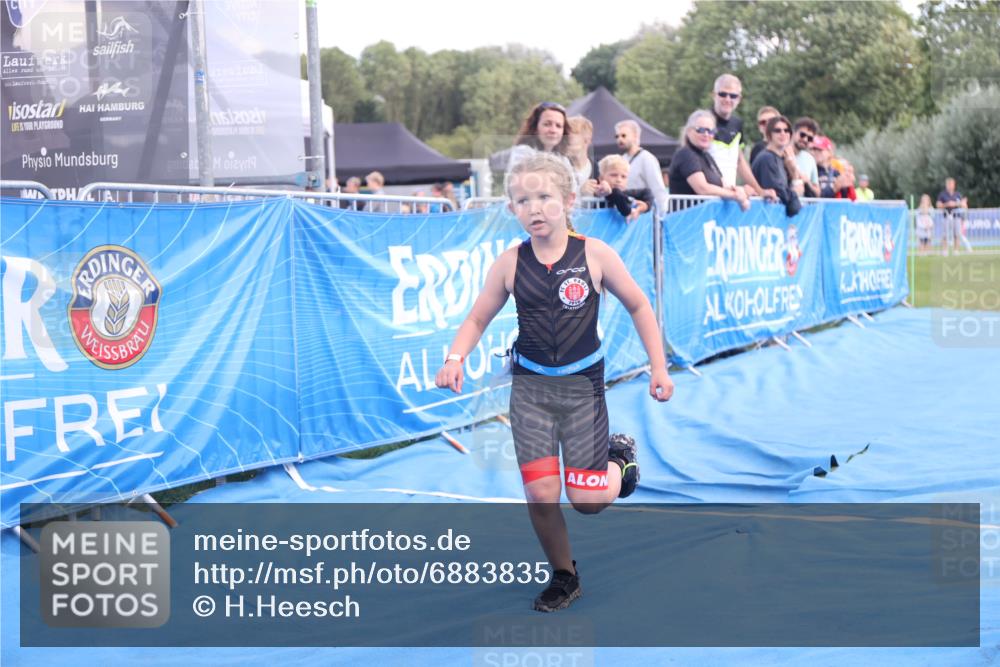 25.08.2024 - Elbe Triathlon Hamburg H.Heesch http://msf.ph/oto/6883835 25.08.2024 13:03:52 Ziel 1844 meine-sportfotos.de