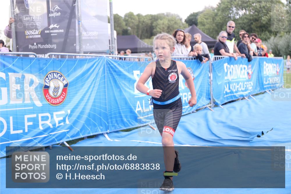 25.08.2024 - Elbe Triathlon Hamburg H.Heesch http://msf.ph/oto/6883838 25.08.2024 13:03:53 Ziel 1844 meine-sportfotos.de