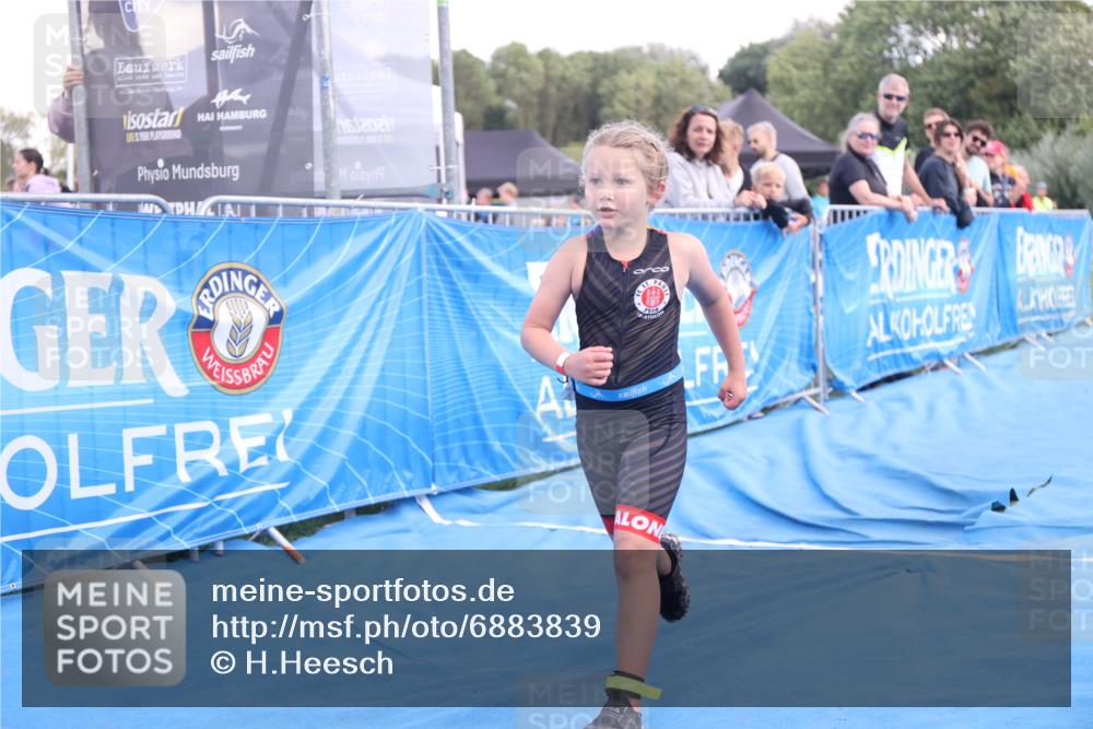 25.08.2024 - Elbe Triathlon Hamburg H.Heesch http://msf.ph/oto/6883839 25.08.2024 13:03:53 Ziel 1844 meine-sportfotos.de