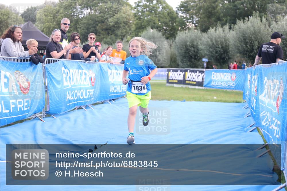 25.08.2024 - Elbe Triathlon Hamburg H.Heesch http://msf.ph/oto/6883845 25.08.2024 13:04:26 Ziel 1834 meine-sportfotos.de