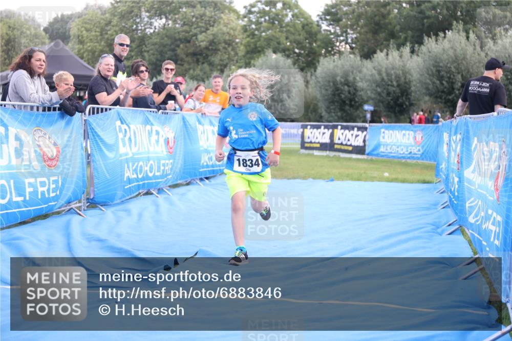 25.08.2024 - Elbe Triathlon Hamburg H.Heesch http://msf.ph/oto/6883846 25.08.2024 13:04:26 Ziel 1834 meine-sportfotos.de