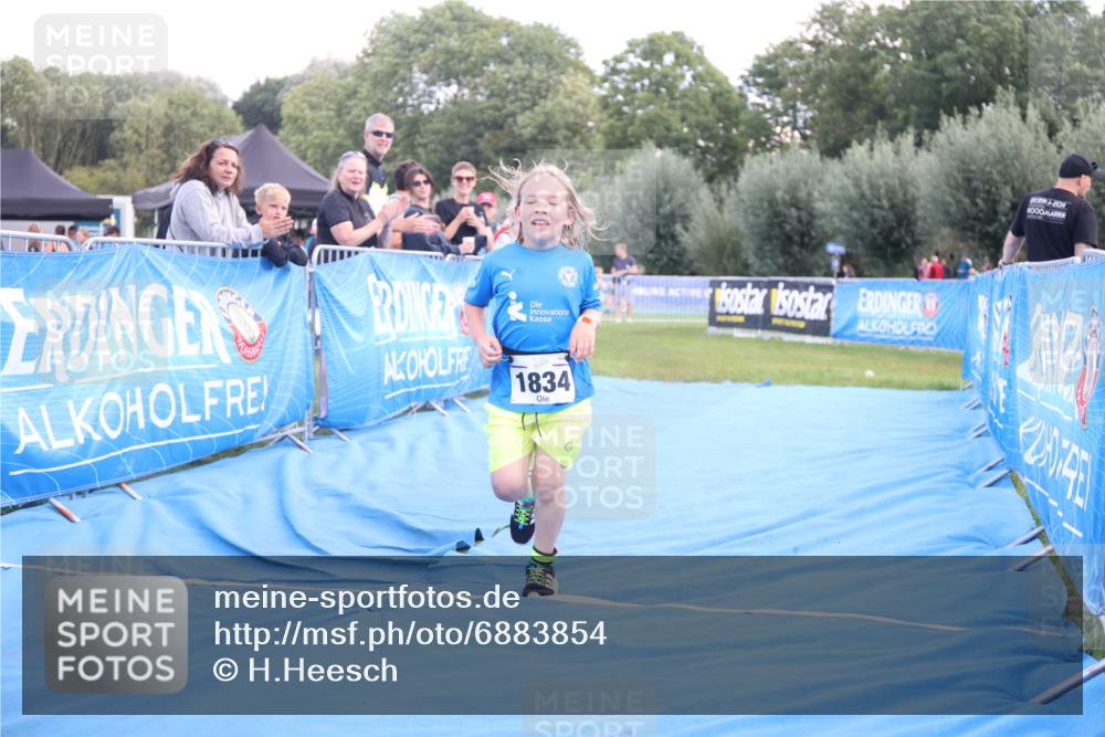 25.08.2024 - Elbe Triathlon Hamburg H.Heesch http://msf.ph/oto/6883854 25.08.2024 13:04:26 Ziel 1834 meine-sportfotos.de