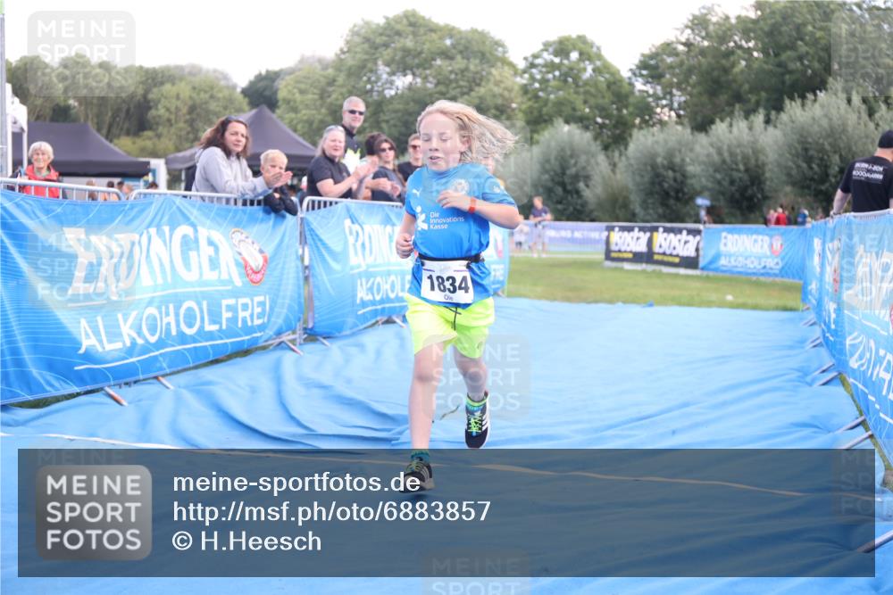 25.08.2024 - Elbe Triathlon Hamburg H.Heesch http://msf.ph/oto/6883857 25.08.2024 13:04:26 Ziel 1834 meine-sportfotos.de