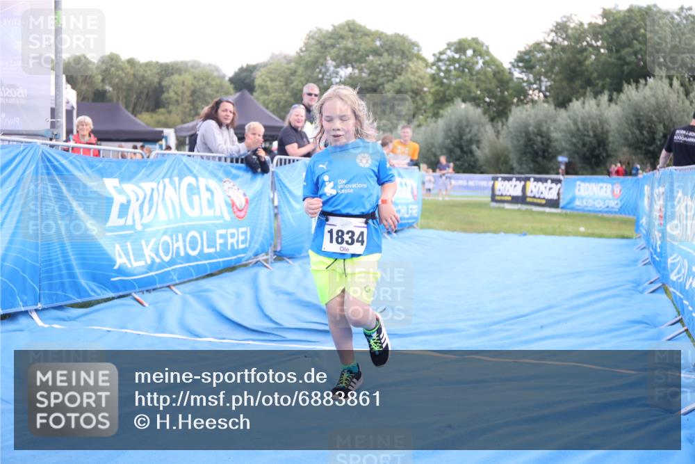 25.08.2024 - Elbe Triathlon Hamburg H.Heesch http://msf.ph/oto/6883861 25.08.2024 13:04:26 Ziel 1834 meine-sportfotos.de