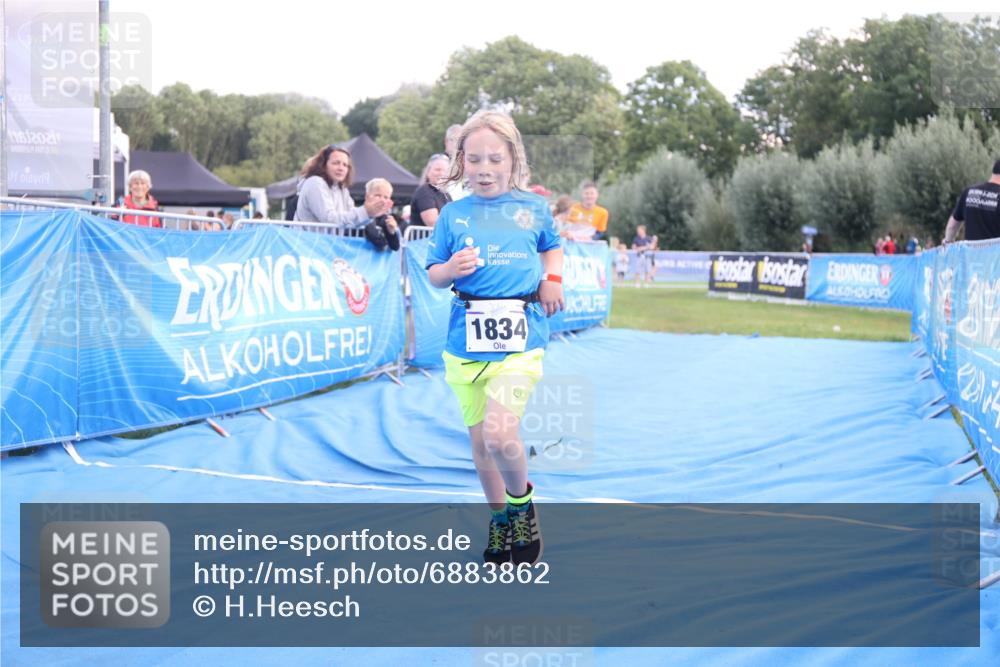 25.08.2024 - Elbe Triathlon Hamburg H.Heesch http://msf.ph/oto/6883862 25.08.2024 13:04:26 Ziel 1834 meine-sportfotos.de
