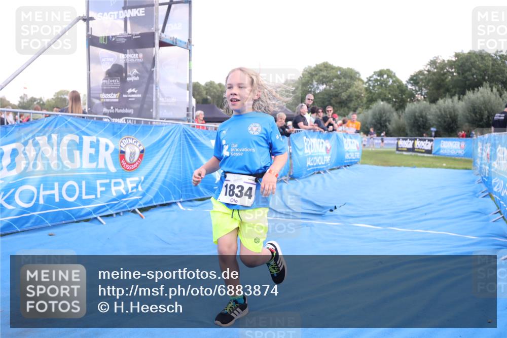 25.08.2024 - Elbe Triathlon Hamburg H.Heesch http://msf.ph/oto/6883874 25.08.2024 13:04:27 Ziel 1834 meine-sportfotos.de