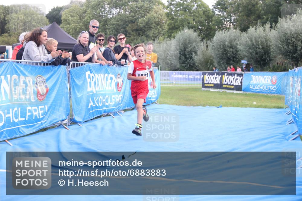 25.08.2024 - Elbe Triathlon Hamburg H.Heesch http://msf.ph/oto/6883883 25.08.2024 13:04:43 Ziel 1831 meine-sportfotos.de